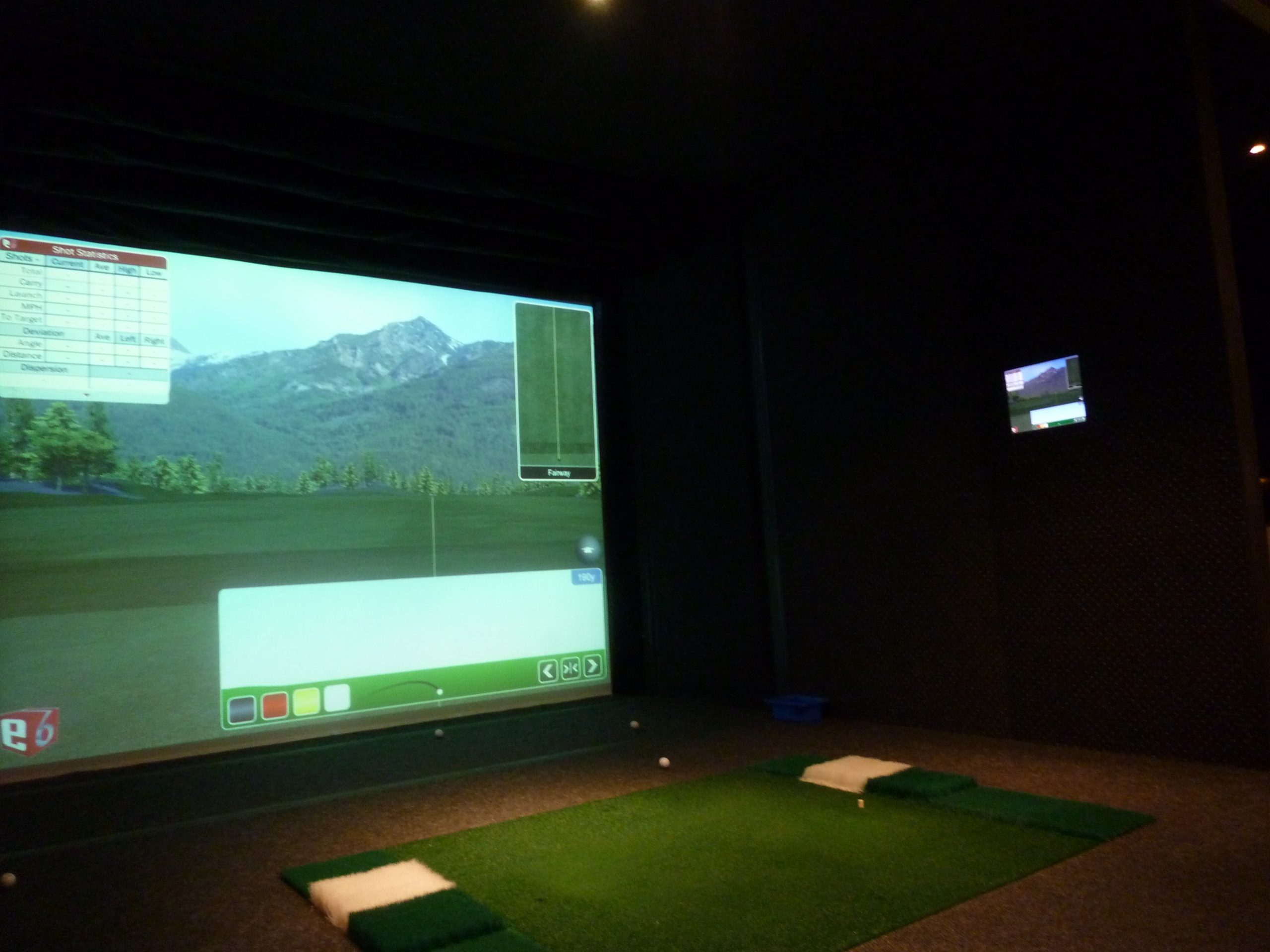 Best Projector for Golf Simulator