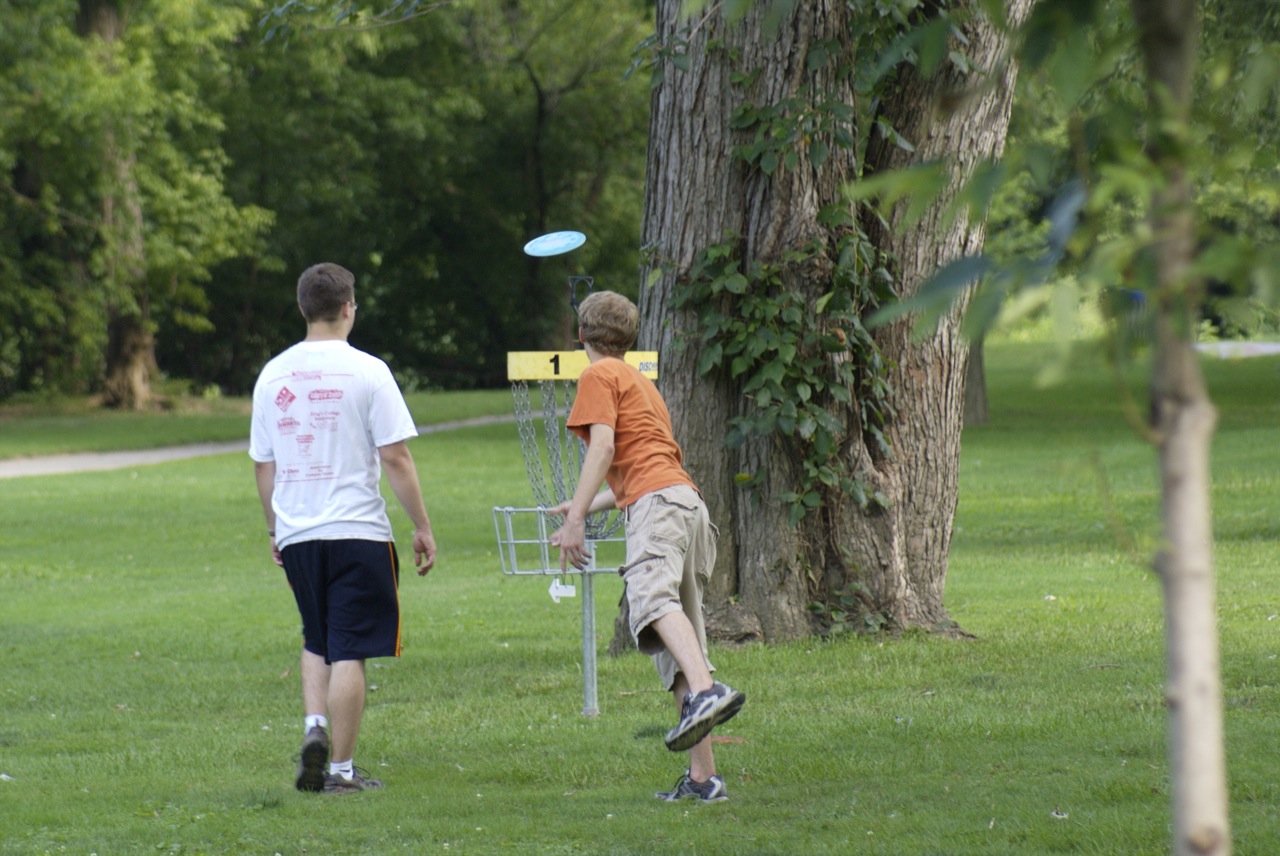 disc golf playing